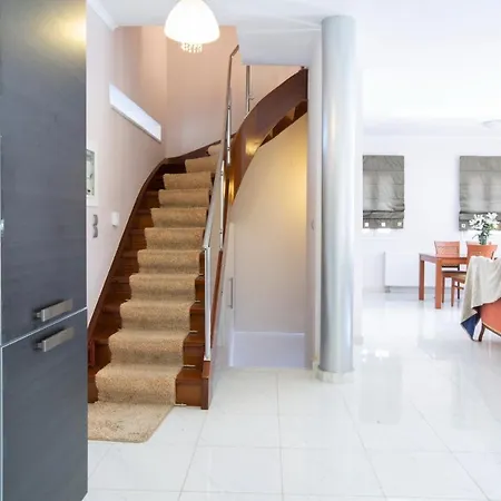 Red Villa Nydri (Lefkada)